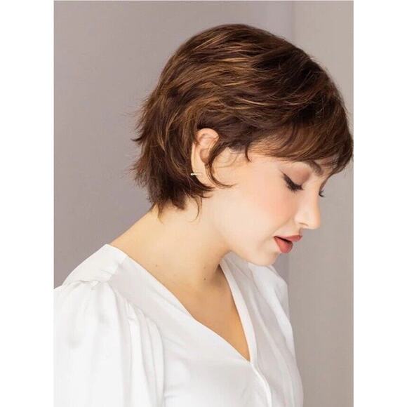 Raquel Welch Synthetic Short Layered Bright Coppery Brown W/ Dark Roots Wig EUC - Picture 10 of 10